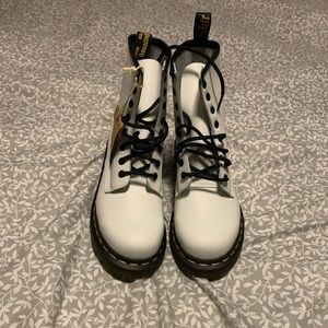 Dr. Martens white 1460 NEW w/ tag